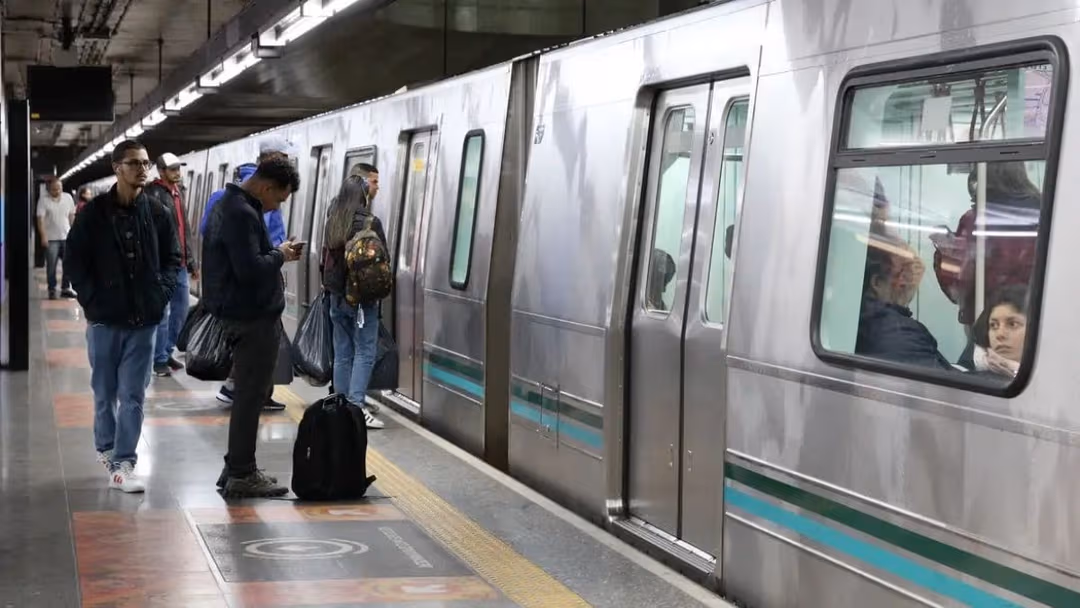 metro sao paulo.avif